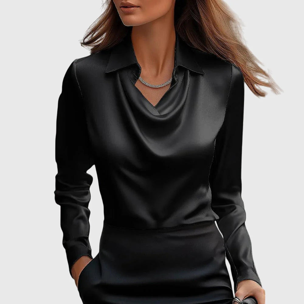 Blouse au brillant luxueux avec col plissé